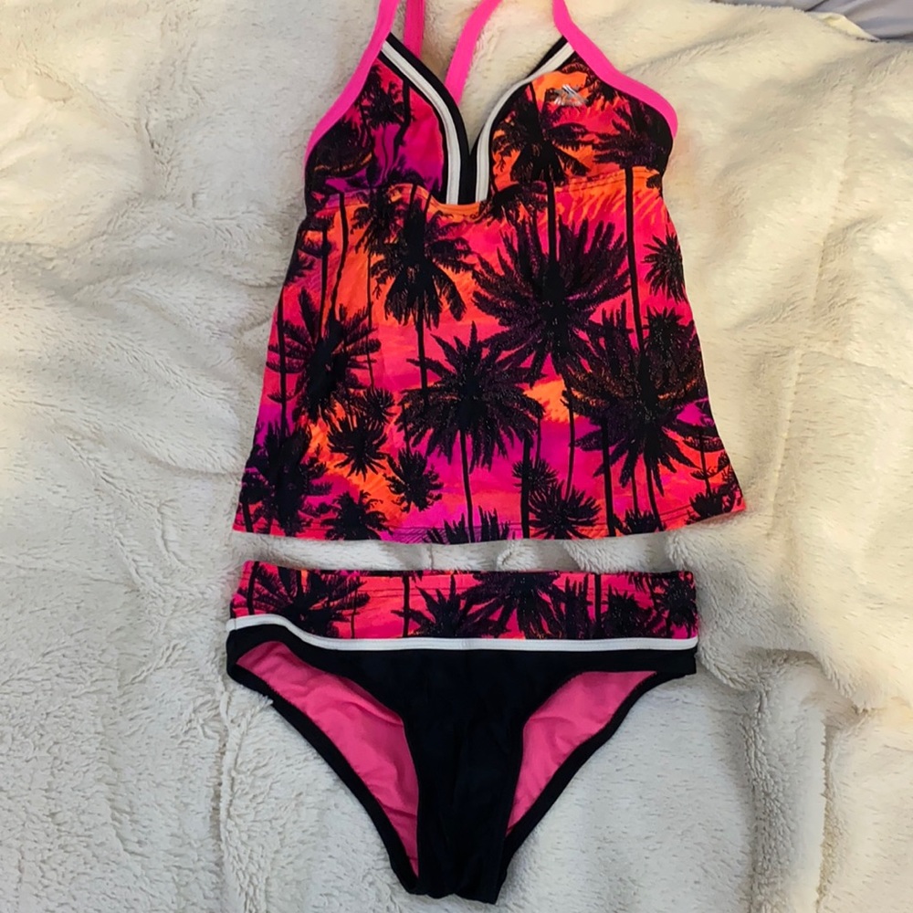 ZeroXPosur Girls tankini.